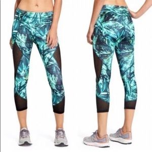 Athleta Napoli Mesh Sonar Workout Crop